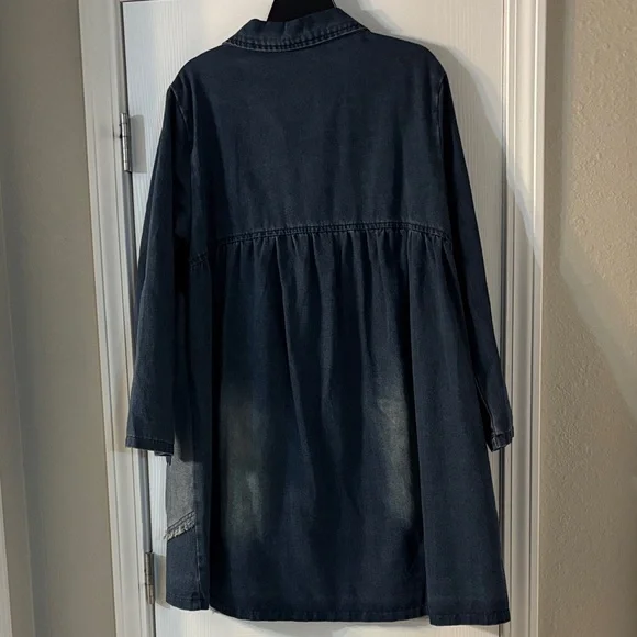 Chic Denim Patchwork Coat - Picture 2 of 5